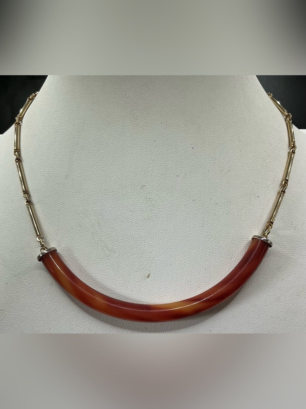 VINTAGE SARAH COVENTRY GOLDTONE ROUNDED BAR MIRROR HANGTAG NECKLACE
